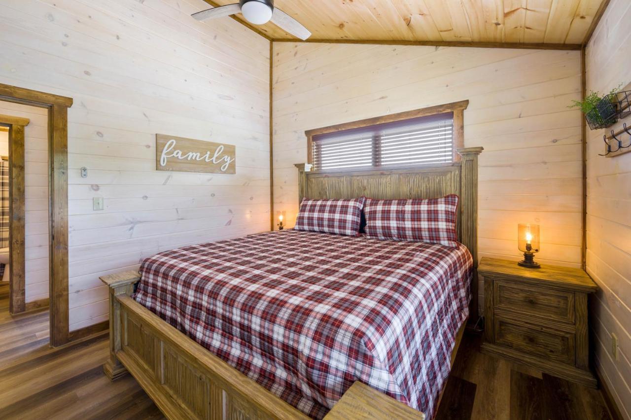 Osprey Nest Cottage Modern New Cabin Pigeon Forge Exterior photo
